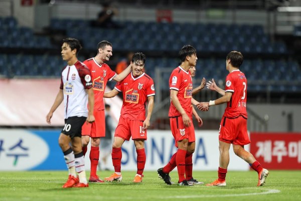 辉煌国际 7月23日足球赛事分析: 韩职--济州SKVS首尔FC